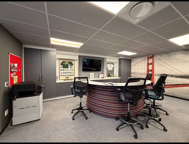 1,101M² OFFICE TO LET IN MELROSE ESTATE